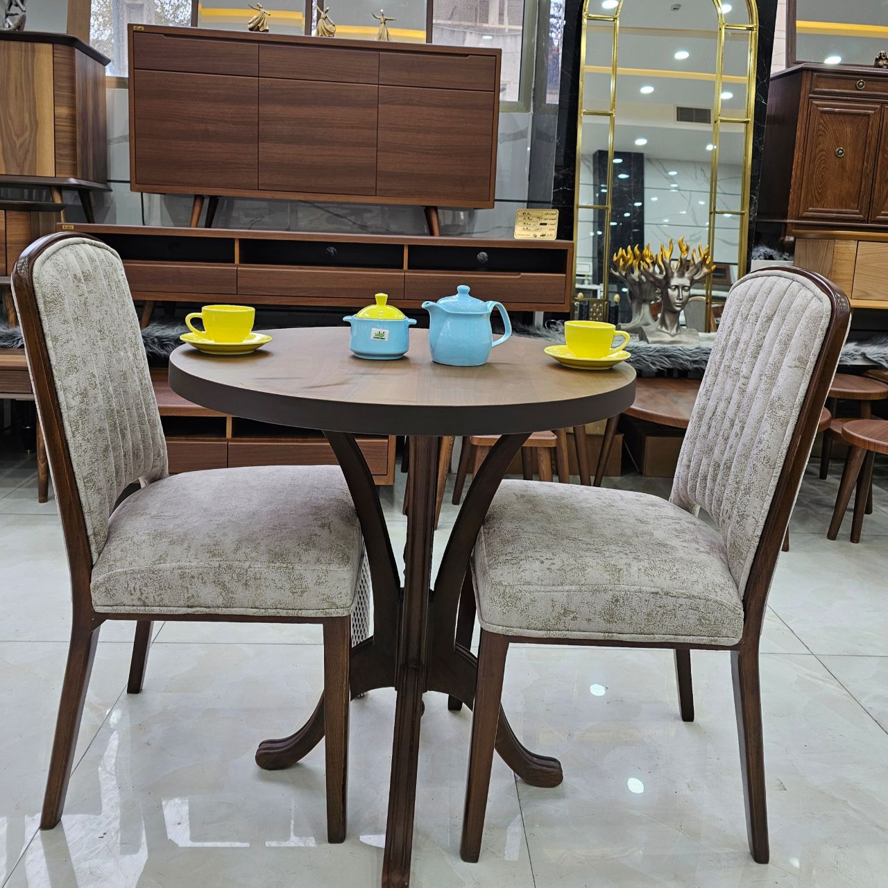 مدل لاله با صندلی پینار